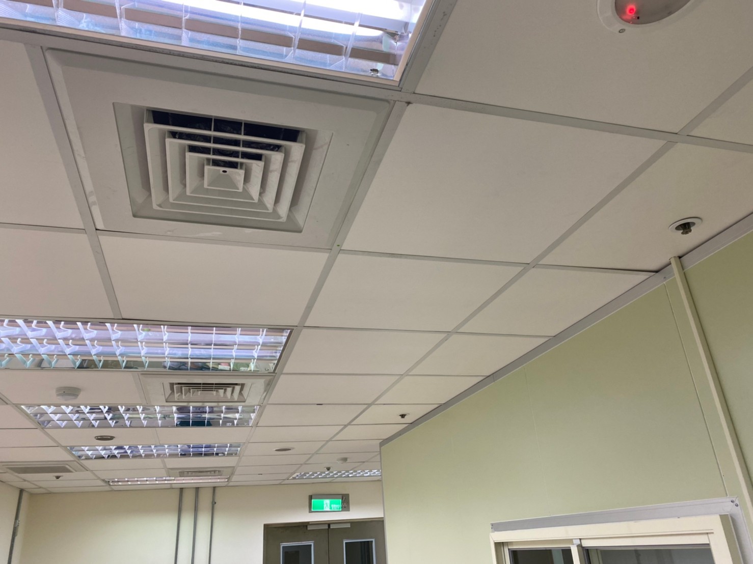 ISO 7 cleanroom in a 30-year building