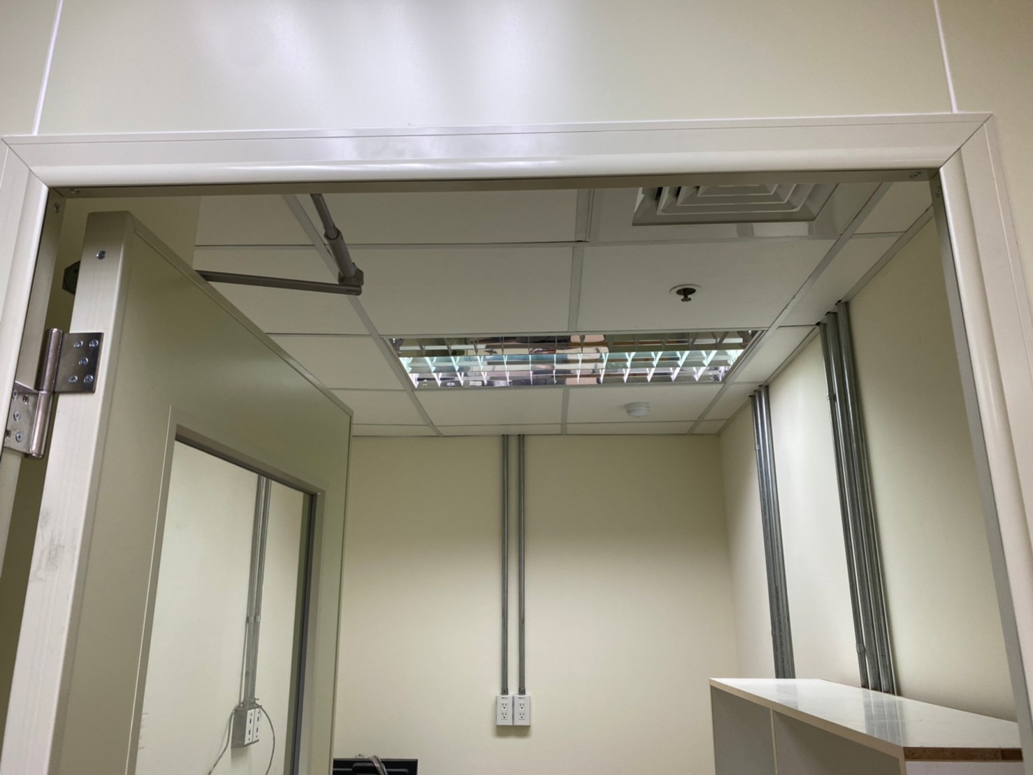 ISO 7 cleanroom in a 30-year building